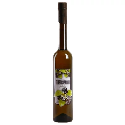 Szicsek Feketeszeder pálinka 44% 0.5l